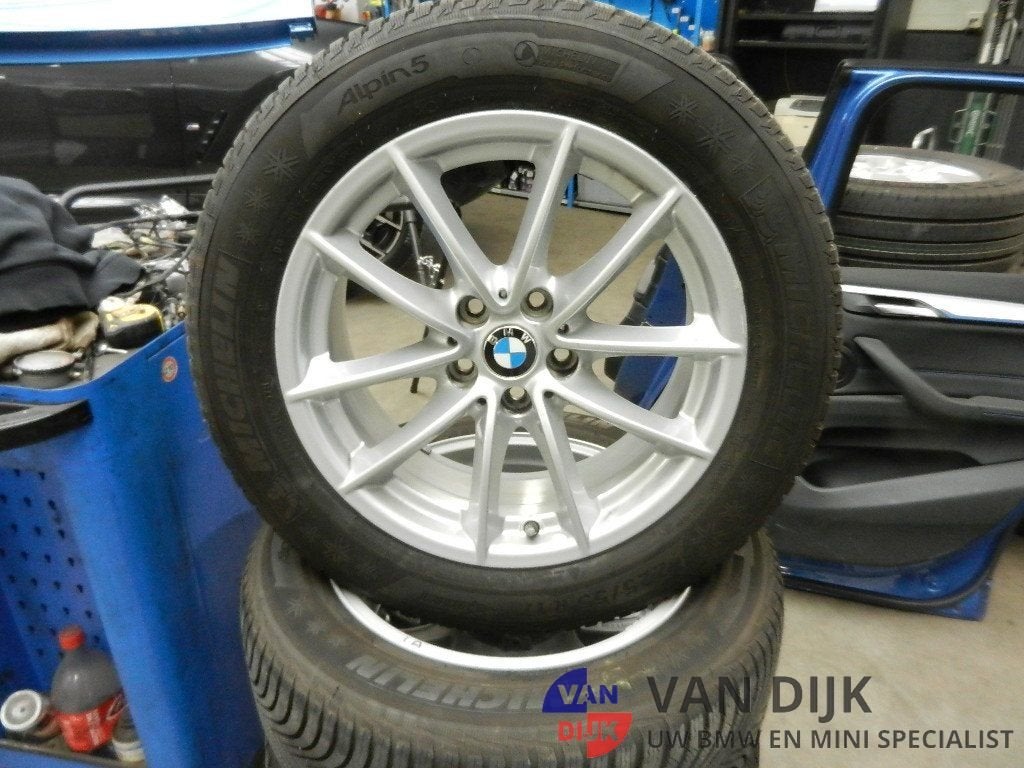 Winterbandenset origineel 17 inch voor BMW 5 Serie G30, Gebruikt, -, -, Banden en Velgen