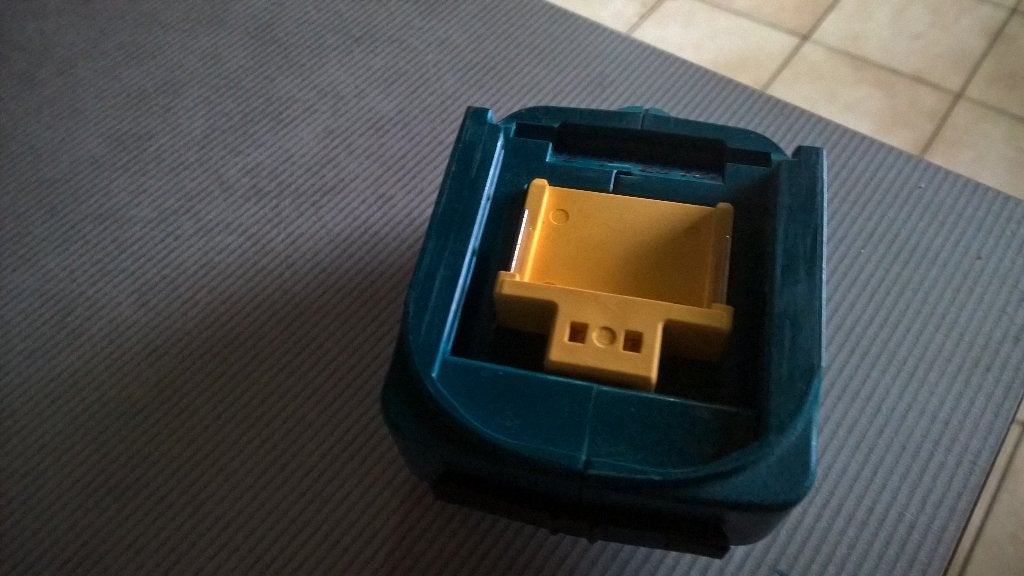 makita LXT  usb  oplader voor telefoon en tablets, Adapter, Nieuw, Ophalen of Verzenden, USB-A