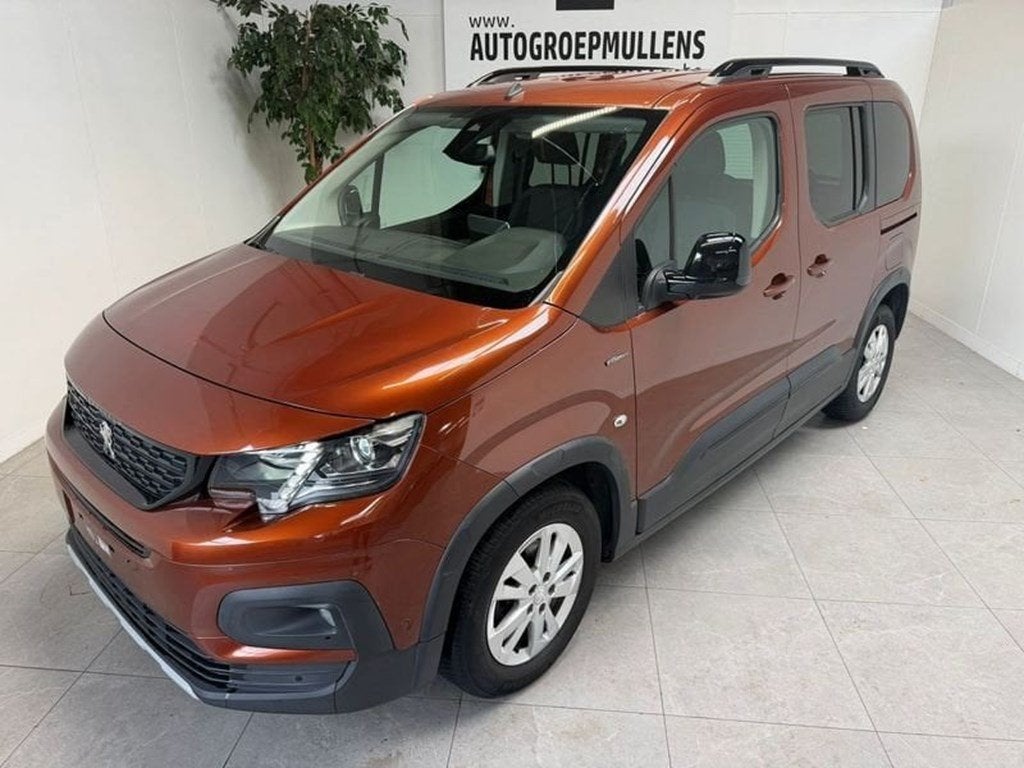 Peugeot Rifter GT Line Long, Monovolume, Bruin, 126 g/km, Parkeersensor
