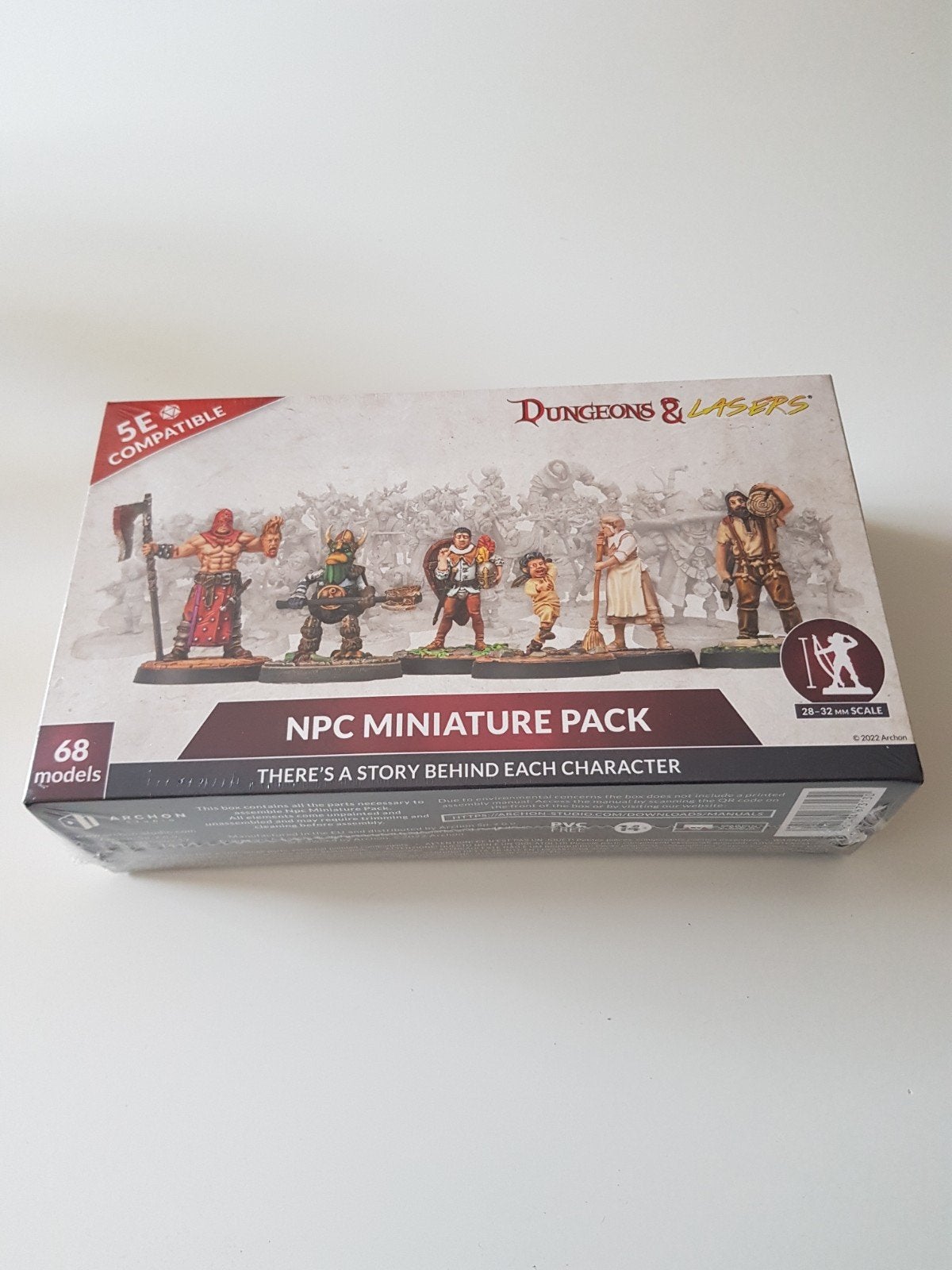 Dungeons & lasers, NPC miniature pack, 68 models, sealed, Ophalen of Verzenden, Nieuw, Overige soorten, Figuurtje(s)