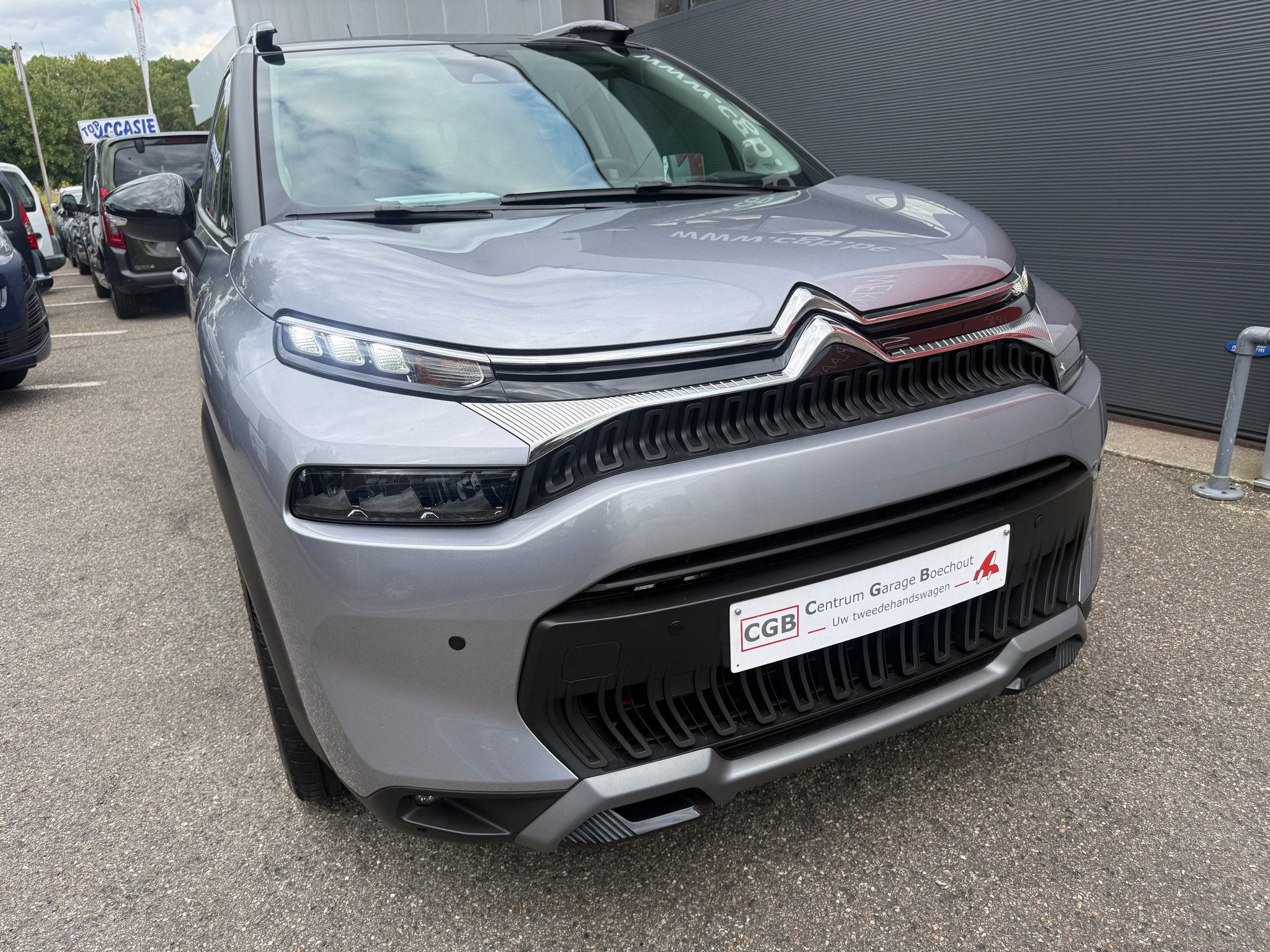 Citroën C3 Aircross 12PureTech 110pk SHINE Headup ALS NIEUW, Autos, Citroën, Argent ou Gris, Achat, Noir, 5 portes