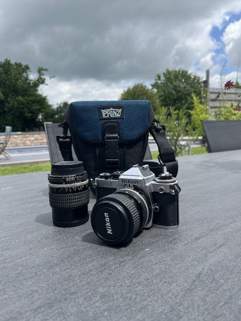 Lot Argentique Nikon FE2 + Objectif 05mm f/2.5 + Sac, Ophalen, Zo goed als nieuw, Spiegelreflex, Nikon