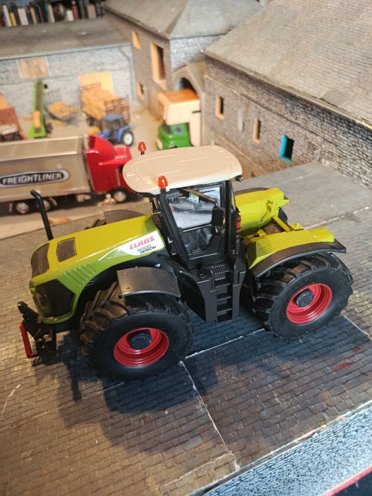 Tracteur Claas Xerion 5000 Siku, Hobby & Loisirs créatifs, Enlèvement ou Envoi, Comme neuf, Tracteur et Agriculture, SIKU