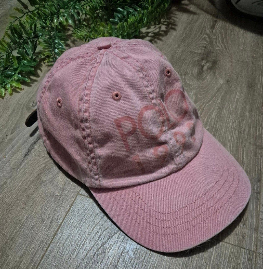 Rare Ralph Lauren, Enlèvement, Casquette