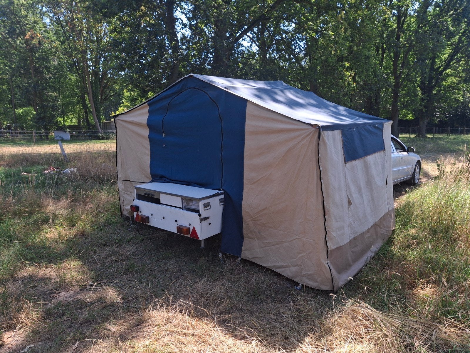 Caravane pliante Conway 4 couchettes avec auvent, Enlèvement