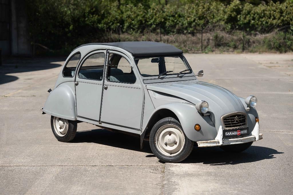 Citroën 2CV, Autos, Citroën, Entreprise, 2CV, Toit ouvrant, Essence, Cabriolet, 4 portes, Boîte manuelle, Argent ou Gris, Bleu
