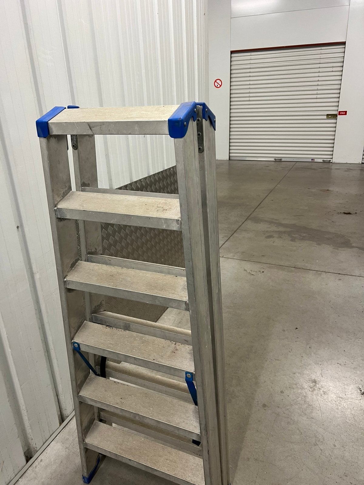 Trapladder alu dubbel 6 treden, Ophalen, Gebruikt, Ladder
