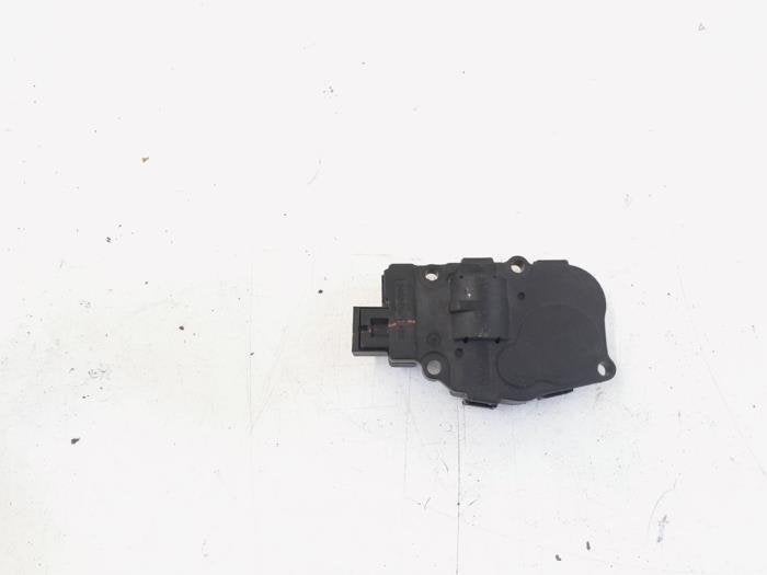 Clapet chauffage moteur d'un Mercedes CLA, Autos : Pièces & Accessoires, 3 mois de garantie, Utilisé, -, -