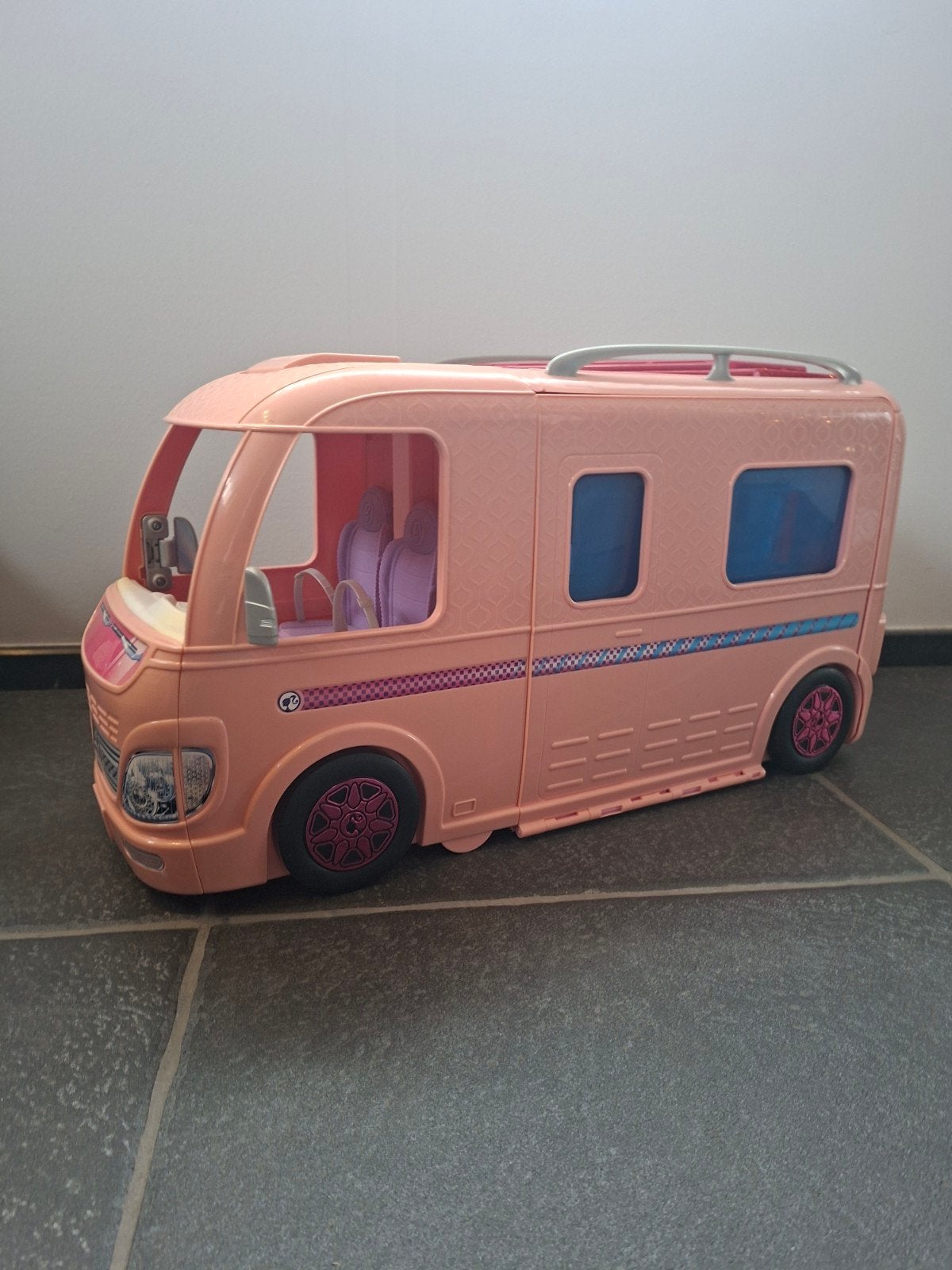 Mobilhome Barbie, Ophalen