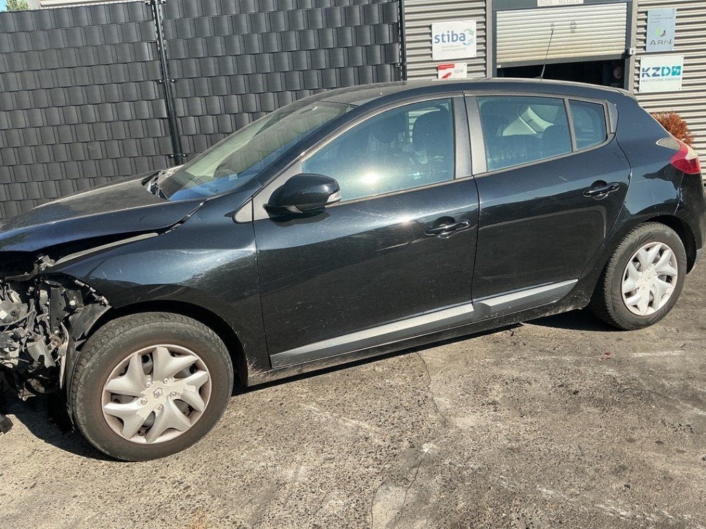 AMORTISSEUR OU ABSORBEUR DE CHOC AVANT GAUCHE (|543020012R|), Renault, Utilisé, Peter-Huppertz-Straße 5
51063  Köln, DE, Dialog.deutschland@renault.de