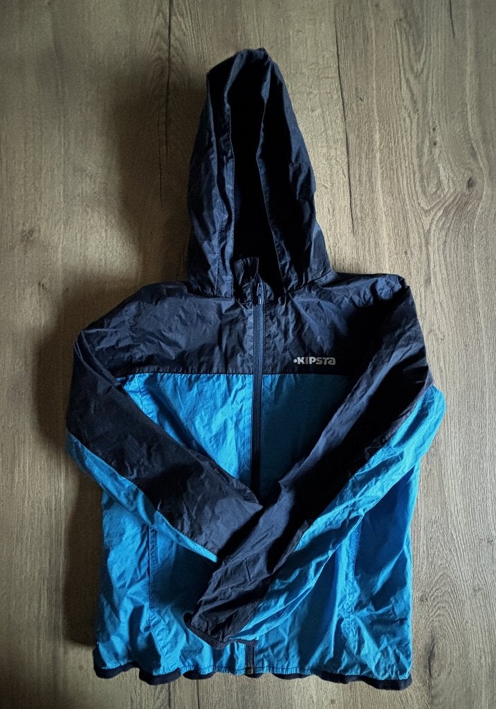 Kipsta regenjas/windbreaker Decathlon 12 jaar, Ophalen, Gebruikt, Jongen of Meisje, Kipsta
