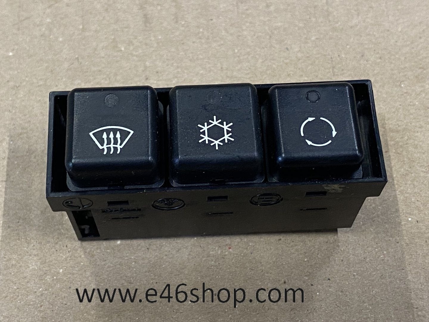 KACHEL ACHTERRUITVERWARMING KNOPPEN BMW E34 E32 64111374252, Neuf, -, -, Enlèvement ou Envoi