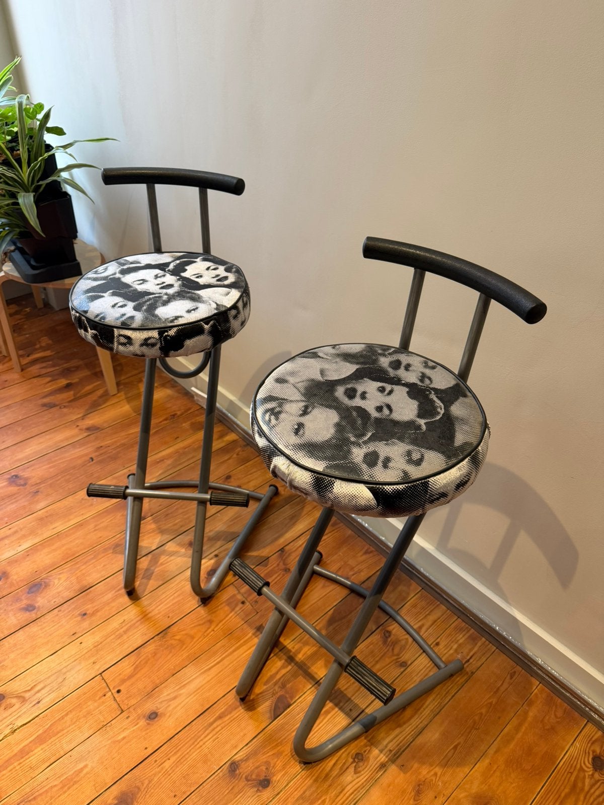 tabourets de bar ikea, Avec repose-pieds, 2 tabourets, Enlèvement, Utilisé