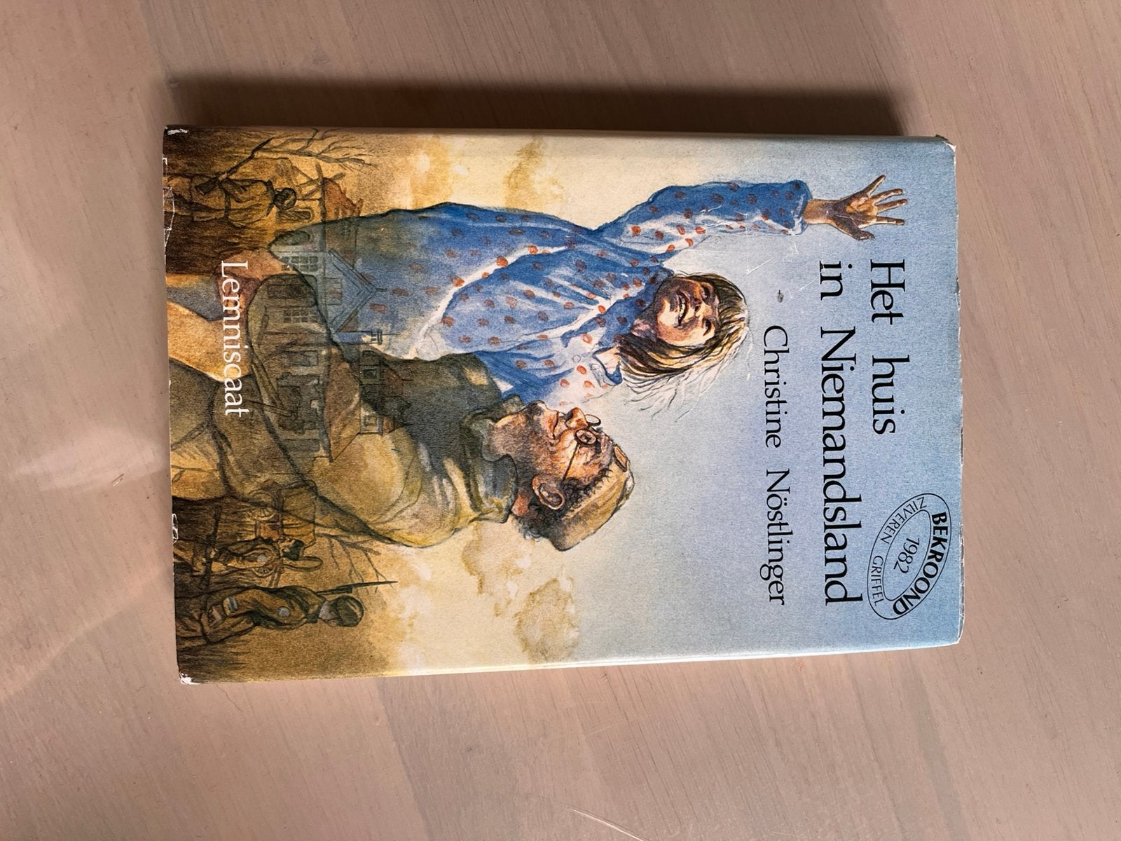 Christine Nöstlinger : la maison au milieu de nulle part, Enlèvement ou Envoi, Utilisé, Fiction