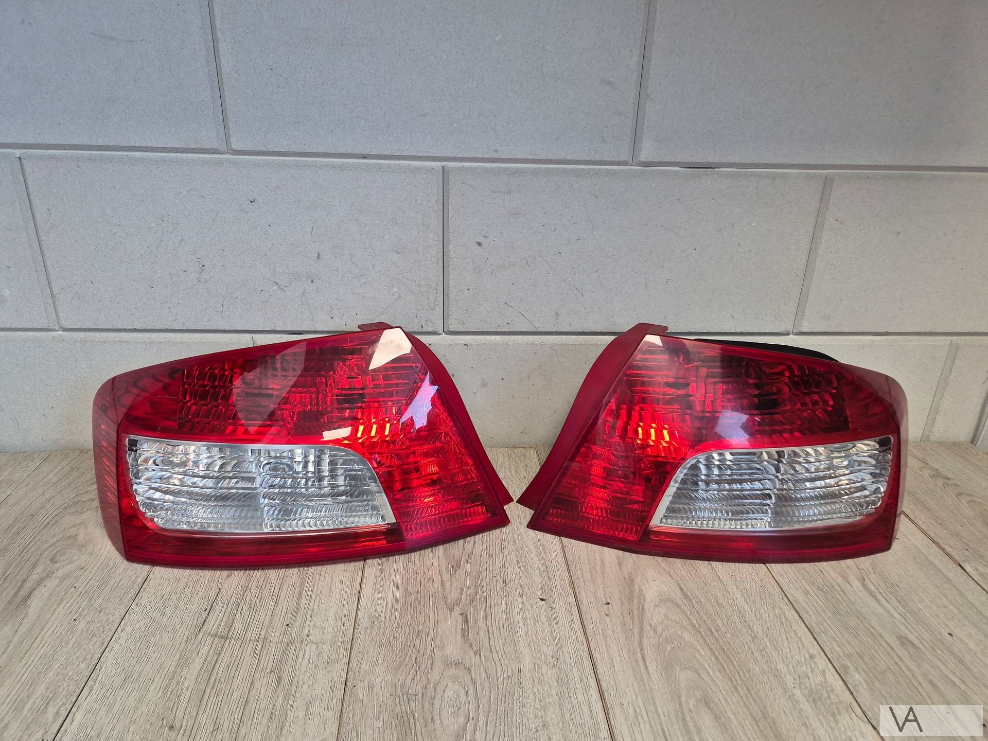 Peugeot 407 sedan 2008 - 2011 achterlicht links / rechts €99, Auto-onderdelen, Gebruikt, -, -, Ophalen of Verzenden