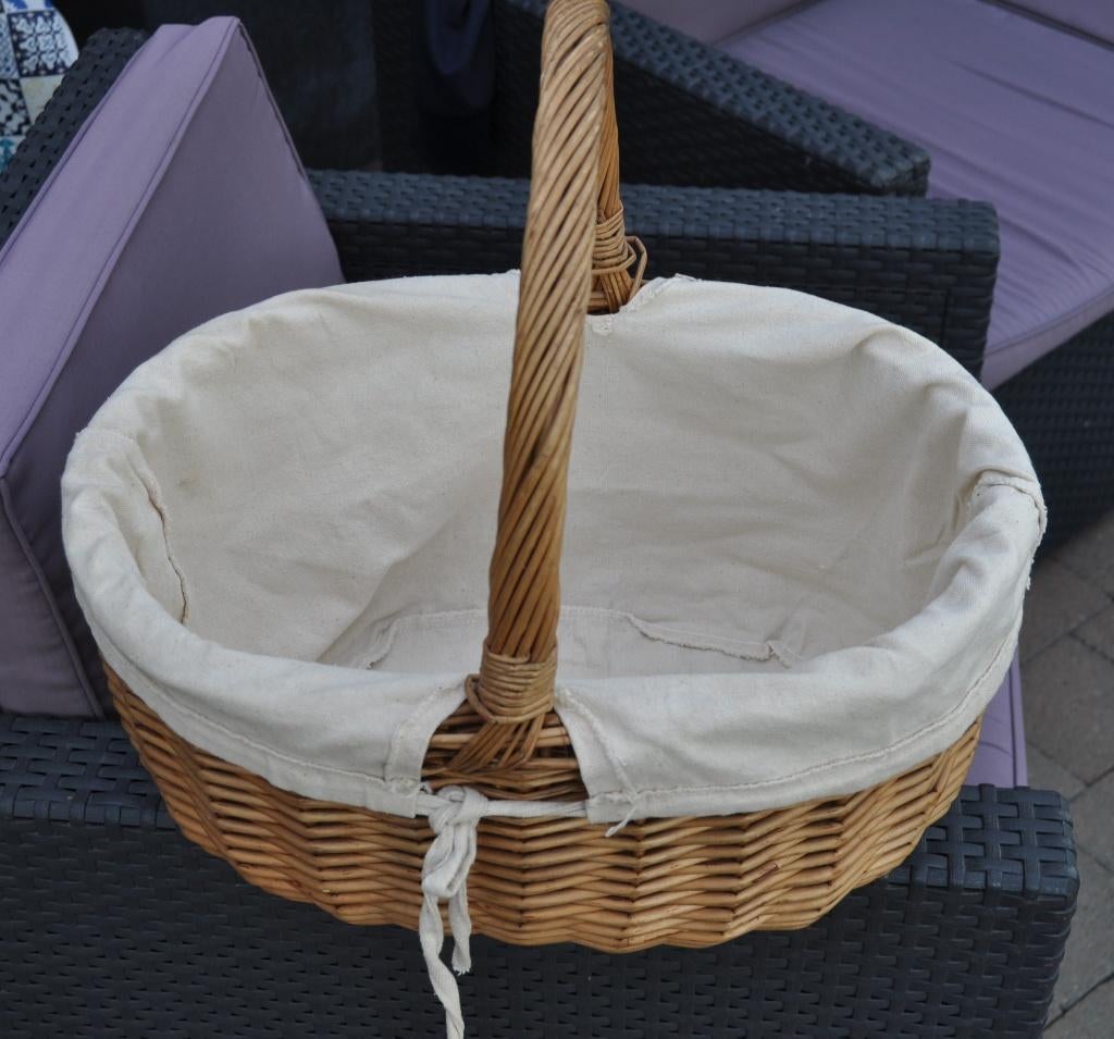 Corbeille ovale en osier, Maison & Meubles, Osier, Comme neuf, Enlèvement, Panier