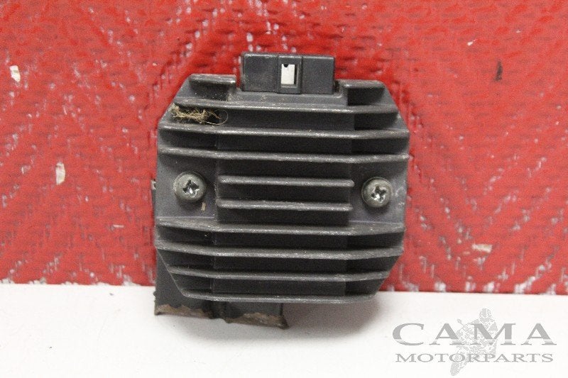 SPANNINGSREGELAAR YP 250 R X-MAX 2005-2009 (YP250R 5GJ), Motoren, Yamaha Motor Europe N.V., Gebruikt, Customersupport@yamaha-motor.co.uk