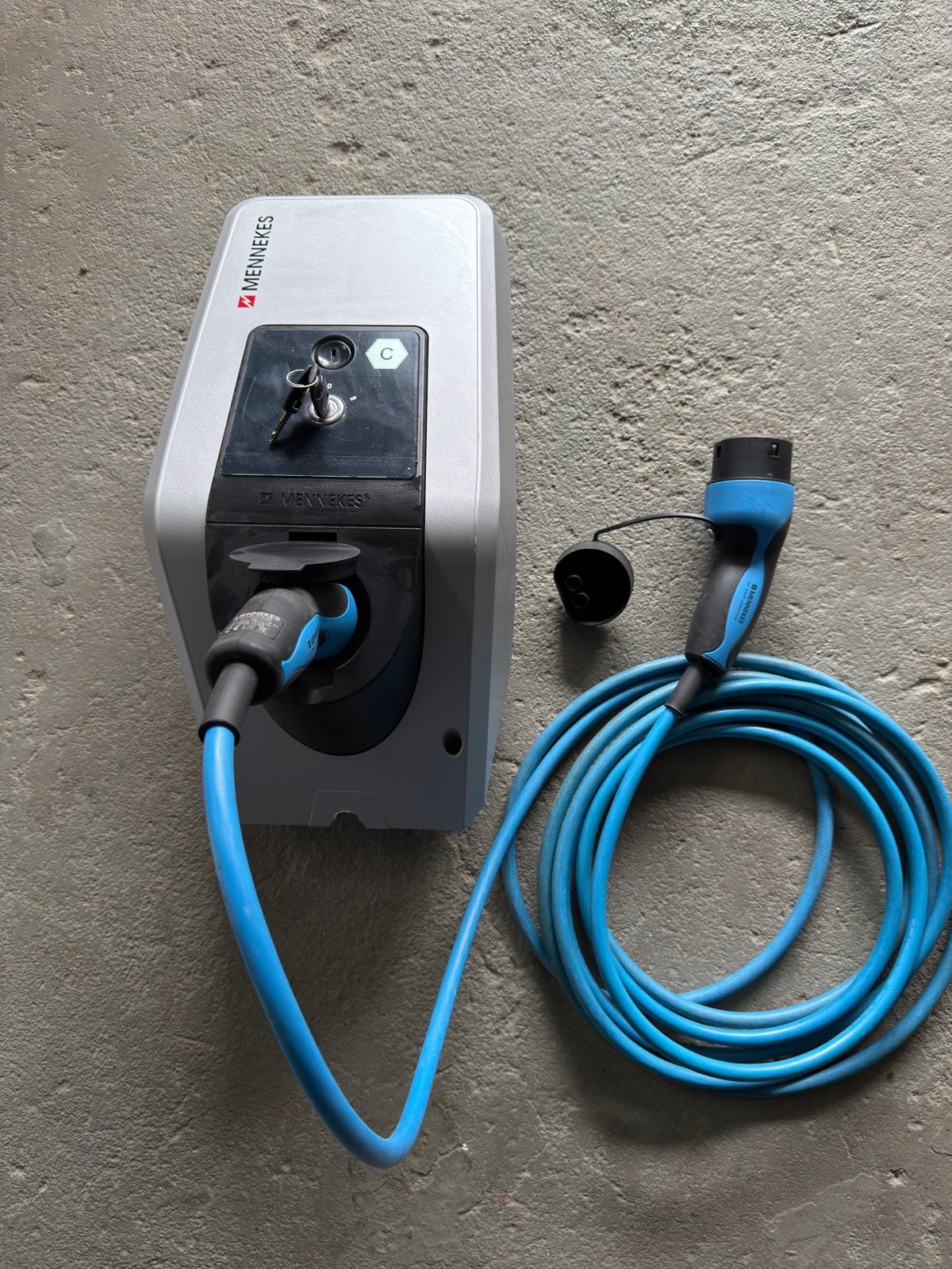 Borne de recharge Mennekes, Enlèvement, Utilisé, Borne de recharge et Câble de charge