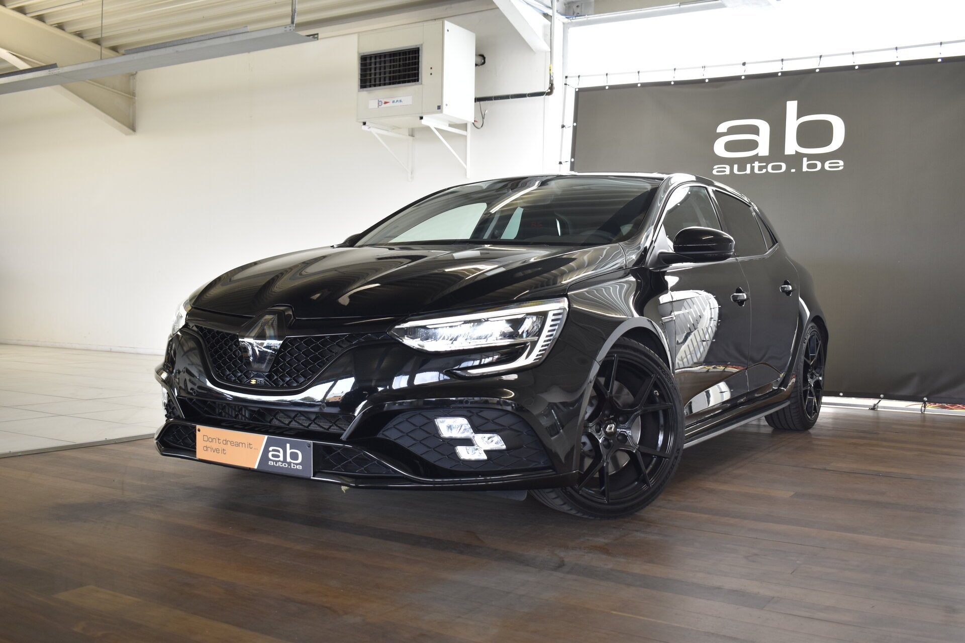 Renault Megane RS ULTIME, RECARO ZETELS, 4CONTROL, BOSE, PA, 0 cilinders, 0 kg, https://public.car-pass.be/vhr/abc0b56a-5f11-42d7-9e67-65a53ca65433