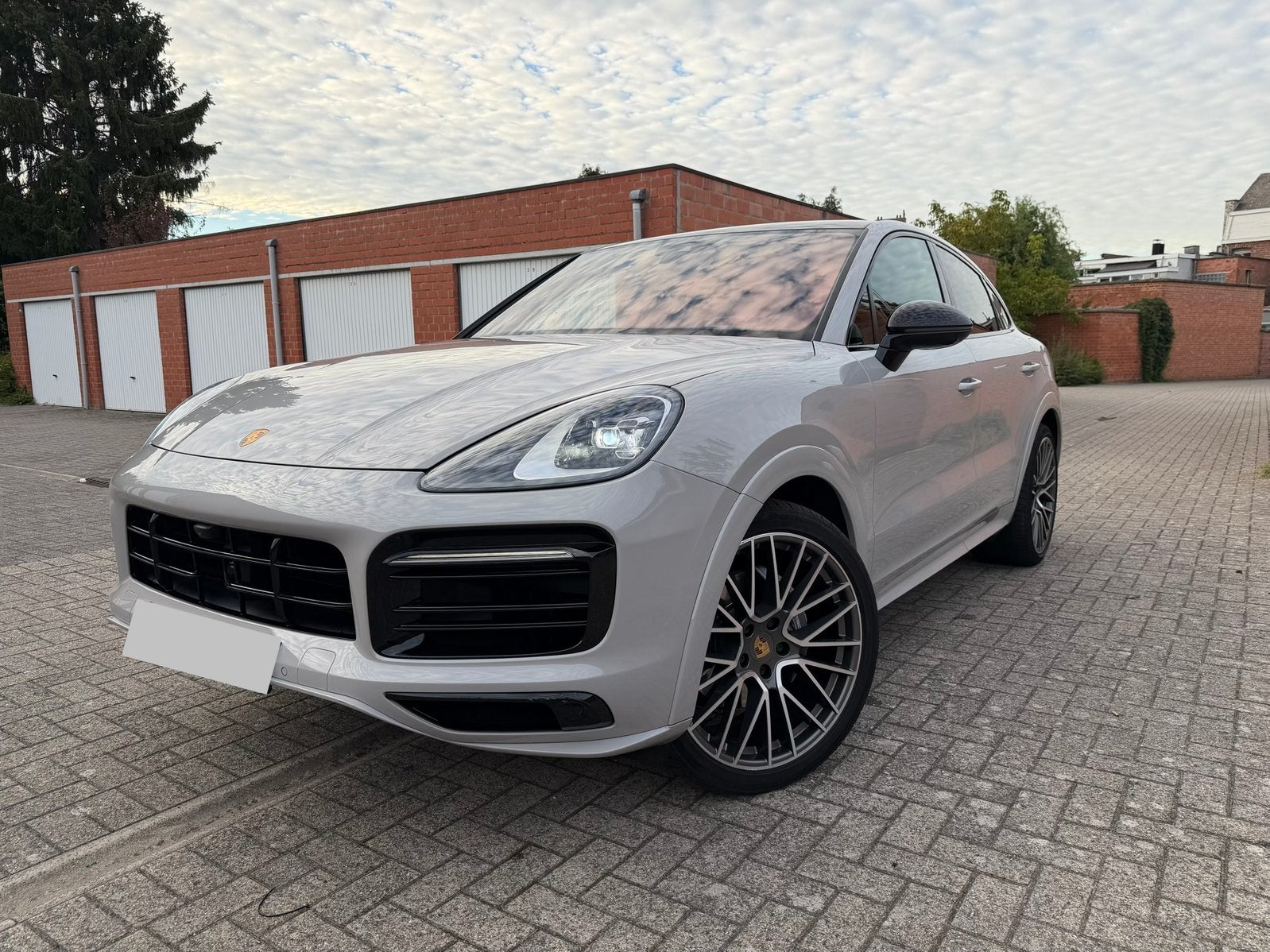 Porsche Cayenne Coupé 2022 3.0 V6/Hybride 462PK Crayon Color, Auto's, Automaat, Leder, Vierwielaandrijving, Dealer onderhouden