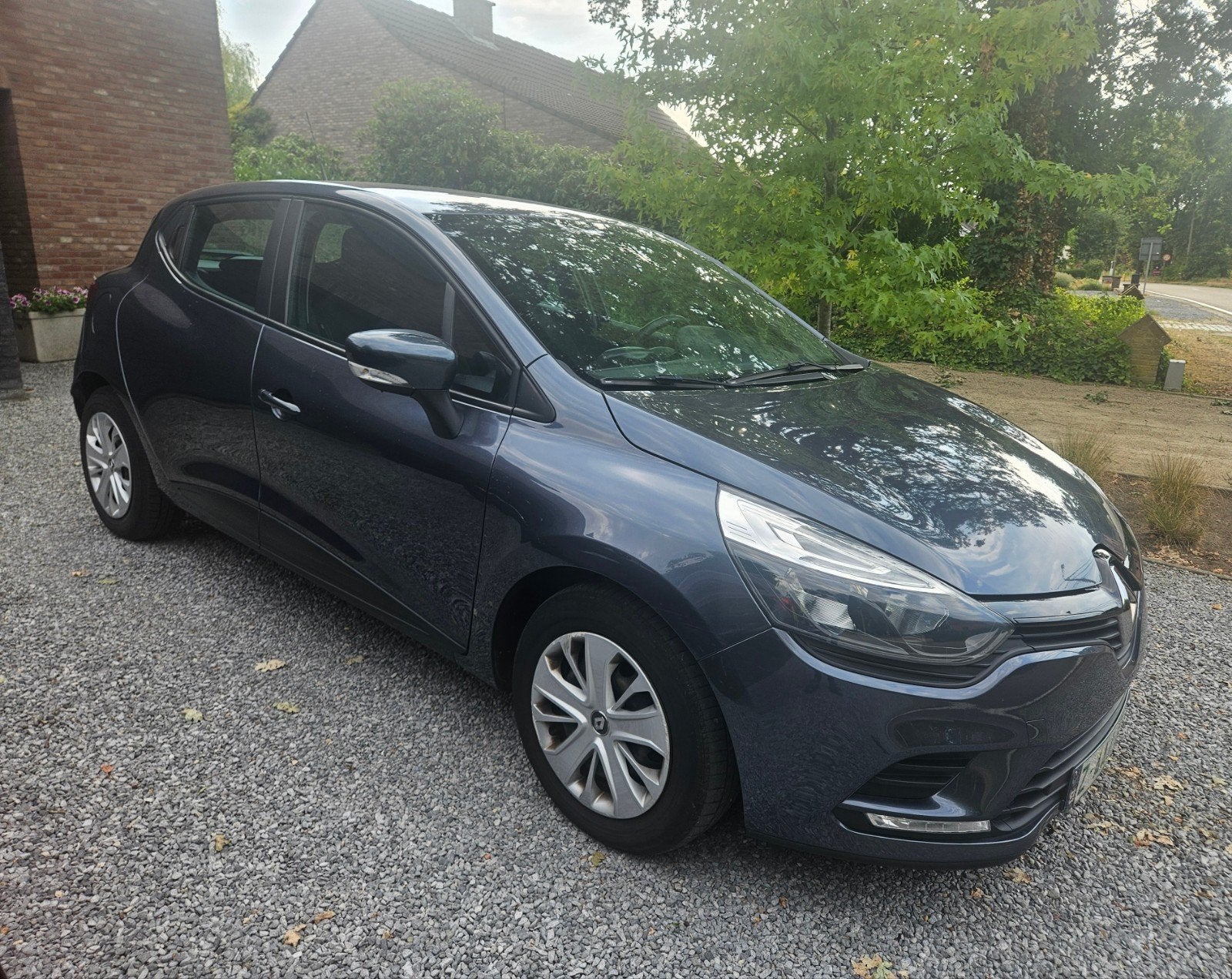 Renault Clio 1.1 benzine met slechts 45000 km !!!, Auto's, Voorwielaandrijving, Stof, Zwart, 4 cilinders