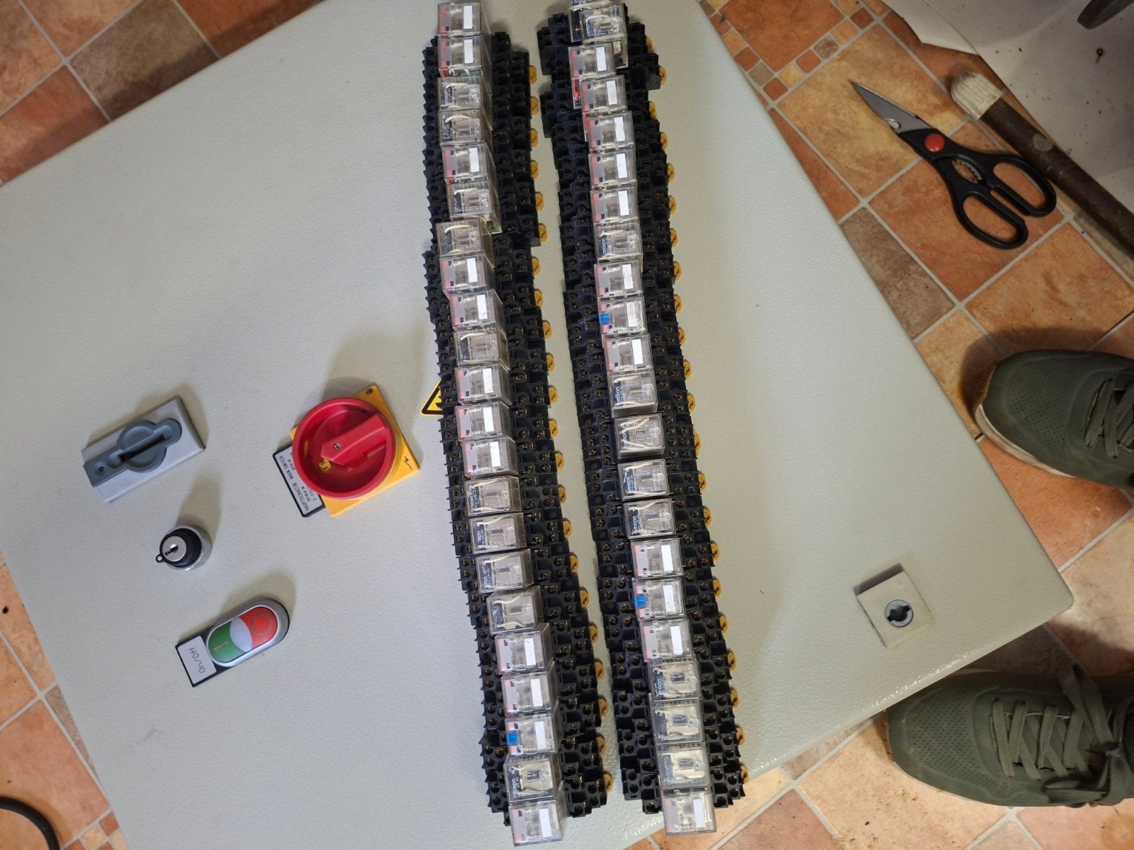 din rail relays omron, Ophalen of Verzenden