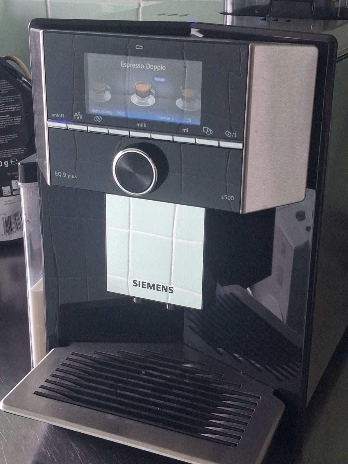 Siemens EQ.9 Plus S500 Volautomatische Koffiemachine – Zeer, Elektronische apparatuur, Koffiezetapparaten, Ophalen, Koffiemachine
