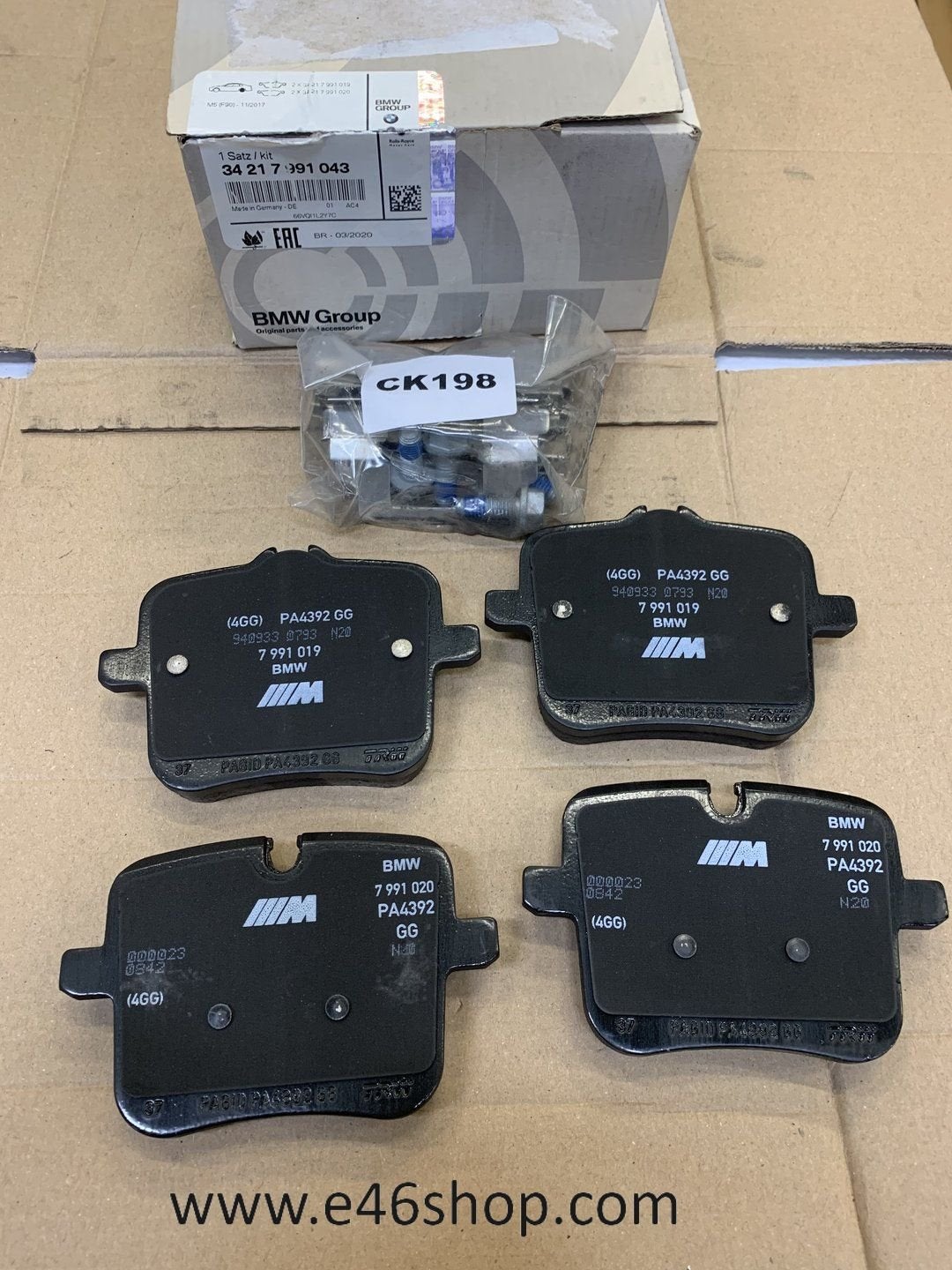REMBLOKKEN BMW M5 F90 M8 F91 F92 F93ACHTER OE 34217991043 NI, Neuf, -, -, Enlèvement ou Envoi