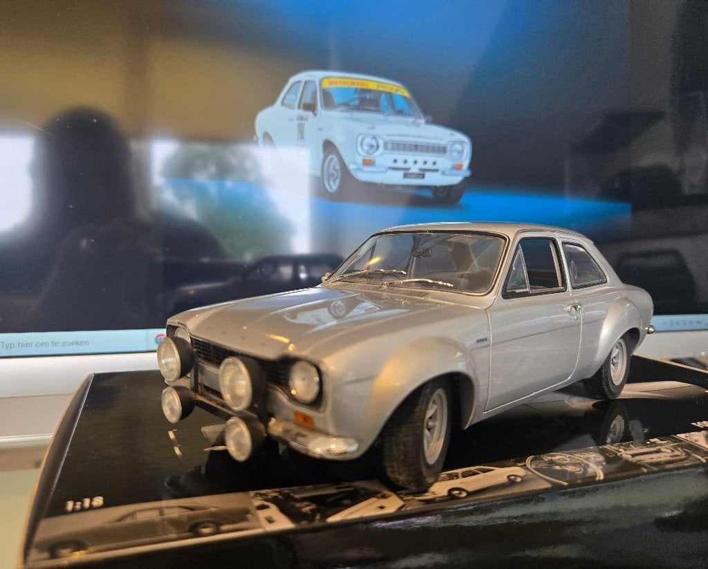 1970 Ford Escort 1 RS 1600 AVO Zilver 1:18 Minichamps, Enlèvement ou Envoi, MiniChamps