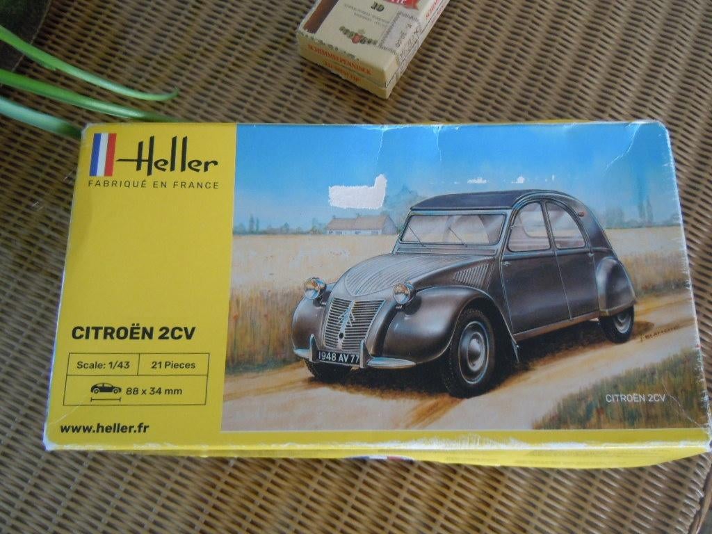 bouwdoos Heller citroen 2CV, Hobby en Vrije tijd, Modelbouw | Vliegtuigen en Helikopters, Ophalen of Verzenden, Heller
