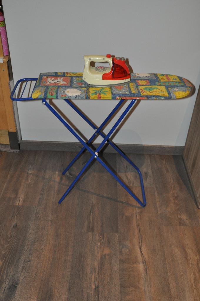Speelgoed strijkijzer en strijkplank, Kinderen en Baby's, Ophalen