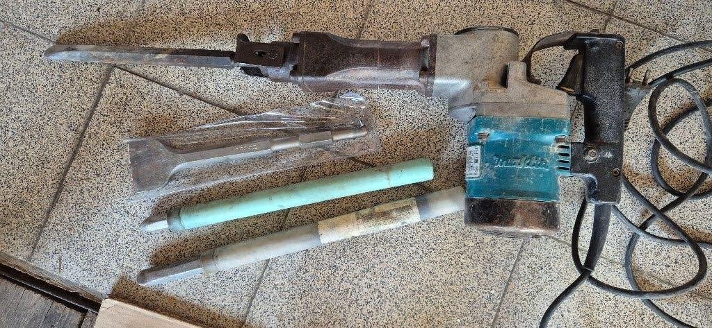 Makita HM1200 breekhamer, Bricolage & Construction, Enlèvement, Utilisé, 600 watts ou plus, Marteau perforateur et/ou Marteau piqueur
