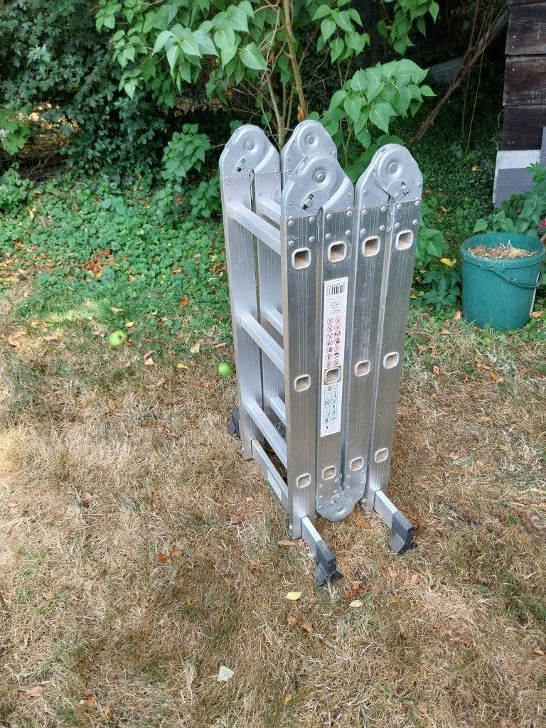ECHELLE PLIANTE, Enlèvement, Échelle