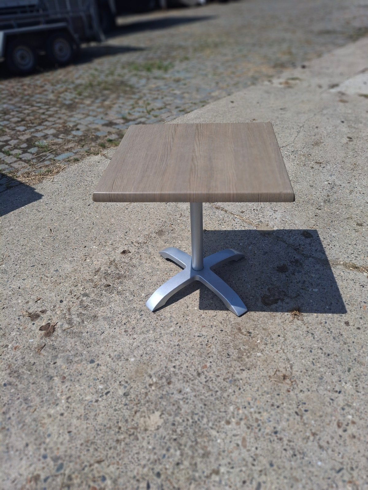 Bistro terras tafels, Ophalen, Gebruikt, Vierkant, Aluminium