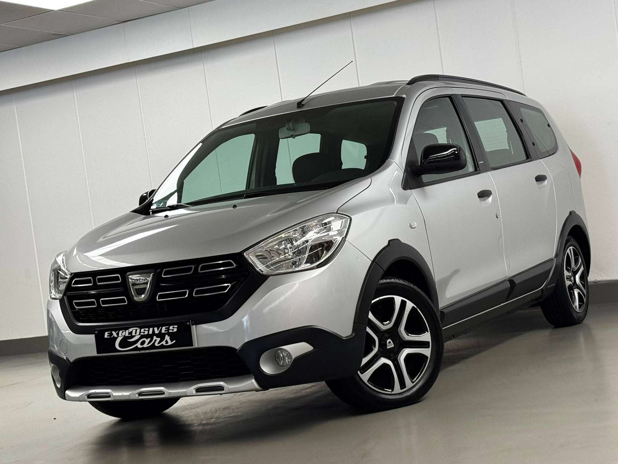 Dacia Lodgy 1.5 DCI 110 CV STEPWAY 7 PLACES CAMERA GPS CLIM, Argent ou Gris, Achat, Euro 6, Entreprise