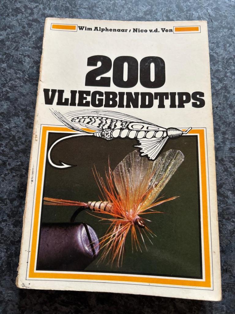 200 Vliegbindtips, Watersport en Boten, Hengelsport | Vliegvissen, Ophalen of Verzenden, Gebruikt