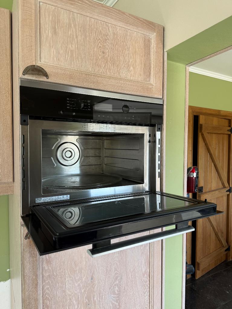 Miele M6260 Magnetron, Elektronische apparatuur, Microgolfovens, Gebruikt, Inbouw, Microgolfoven, 60 cm of meer, Oven, Draaiplateau