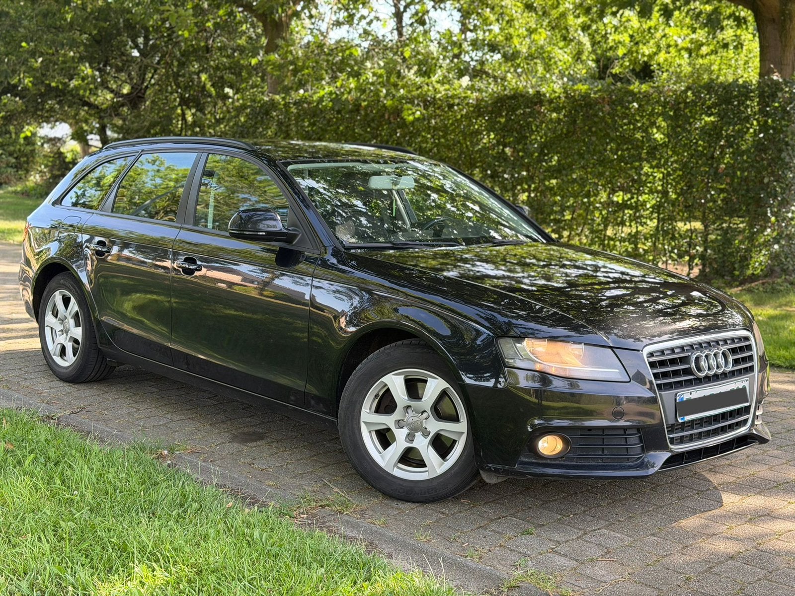 Audi A4 2.0 TDi Bj2008* 136pk! 328.000Km's! EURO 4, Auto's, Audi, 100 kW, Stof, https://public.car-pass.be/vhr/35d69bf2-3739-4cb2-9a15-0975e53e8182
