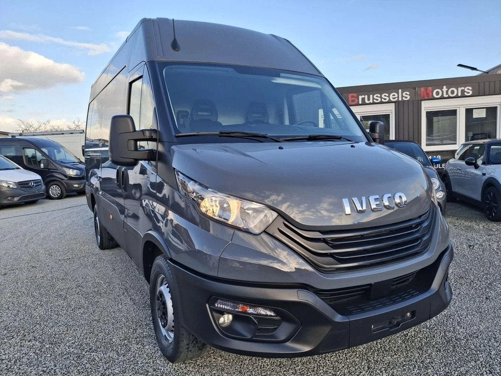 Iveco Daily 35S14 (bj 2023), Auto's, Bestelwagens en Lichte vracht, 100 kW, Gebruikt, 2287 cc, Iveco