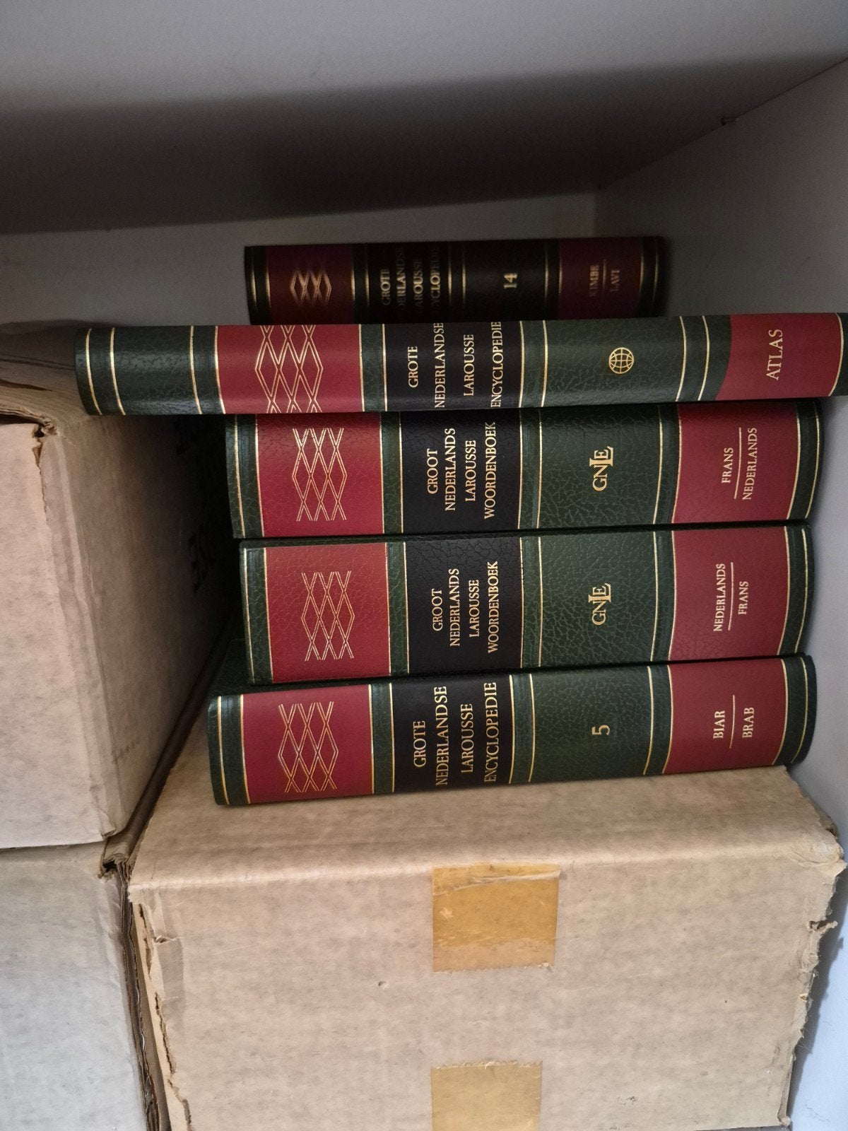 Grote Nederlands larousse, Ophalen