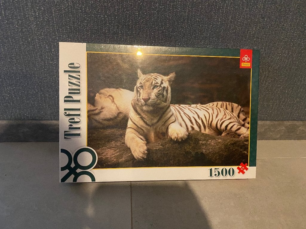 Trefl puzzel 1500st. NIEUW ideaal voor in de vakantie, Hobby & Loisirs créatifs, Sport cérébral & Puzzles, Enlèvement, 500 à 1500 pièces