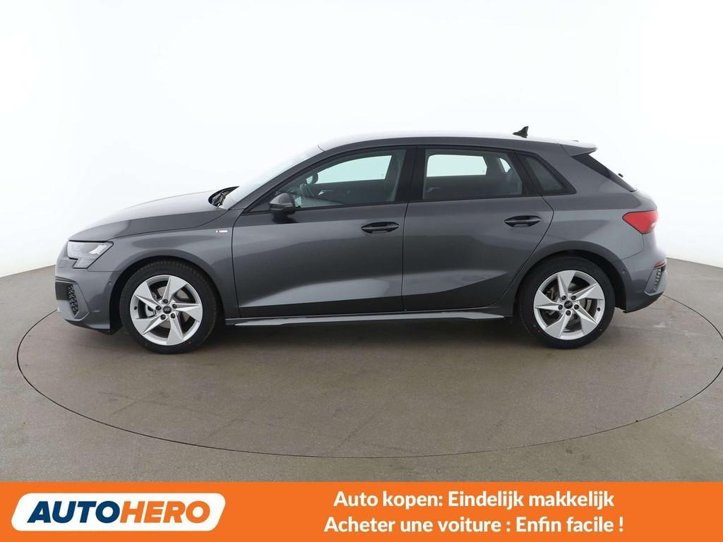 Audi A3 35 TFSI Mild-Hybrid S line (bj 2023, automaat), Auto's, Leder, 150 pk, Zilver of Grijs, 1395 kg