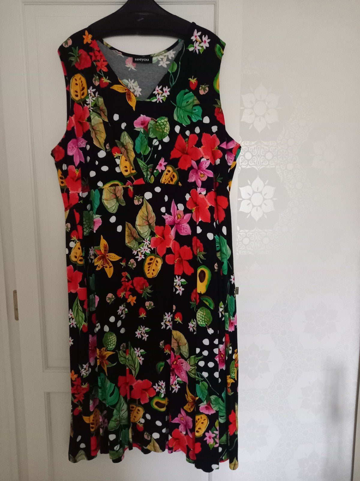 lang kleed MT54/56 oksel-oksel 71cm lengte 1,35m, Vêtements | Femmes, Enlèvement ou Envoi