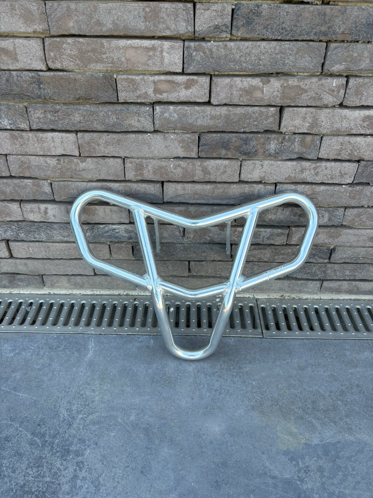 Bumper suzuki ltz 400 ou kawasaki kfx 400, Fietsen en Brommers, Brommeronderdelen | Zundapp, Ophalen, Zo goed als nieuw