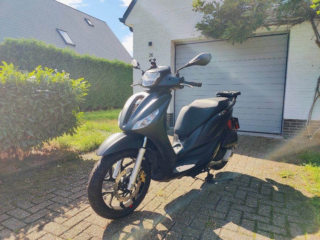 Prachtige Piaggo Medley 125 S, Motoren, Scooter, Gebruikt, Particulier, 125 cc