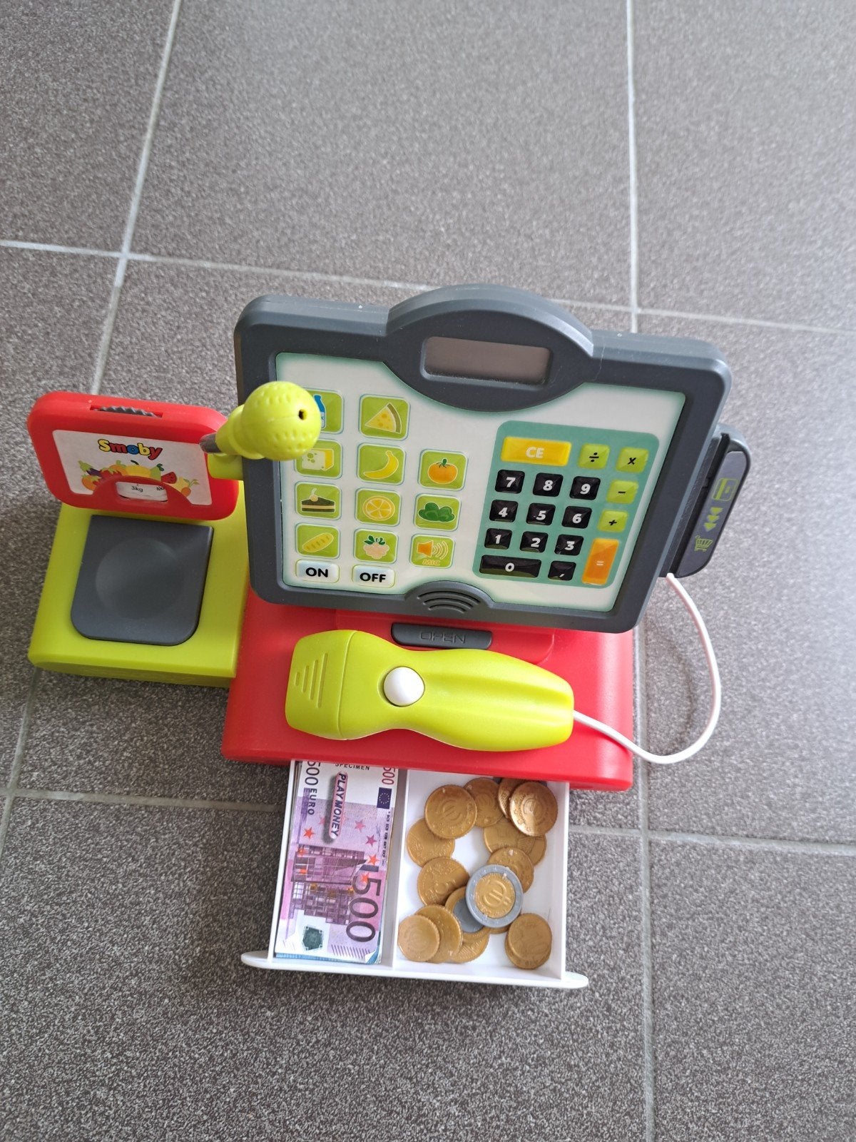 Speelgoed kassa smoby, Kinderen en Baby's, Ophalen of Verzenden, Zo goed als nieuw, Kunststof, Speelkeuken-accessoire