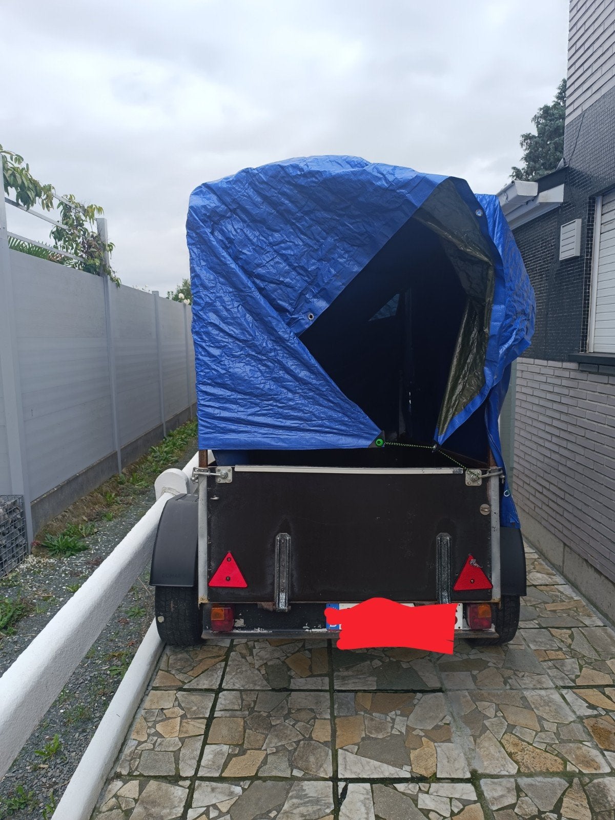 Remorque avec bâche bleue à vendre, Enlèvement, Comme neuf