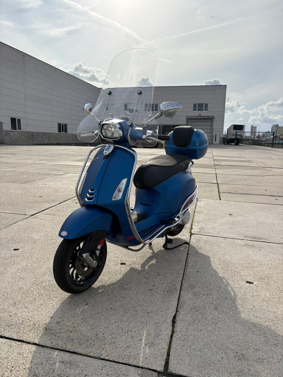 Vespa sprint E5, Fietsen en Brommers, Scooters | Vespa, Overige modellen, Klasse A (25 km/u), Ophalen of Verzenden, Zo goed als nieuw