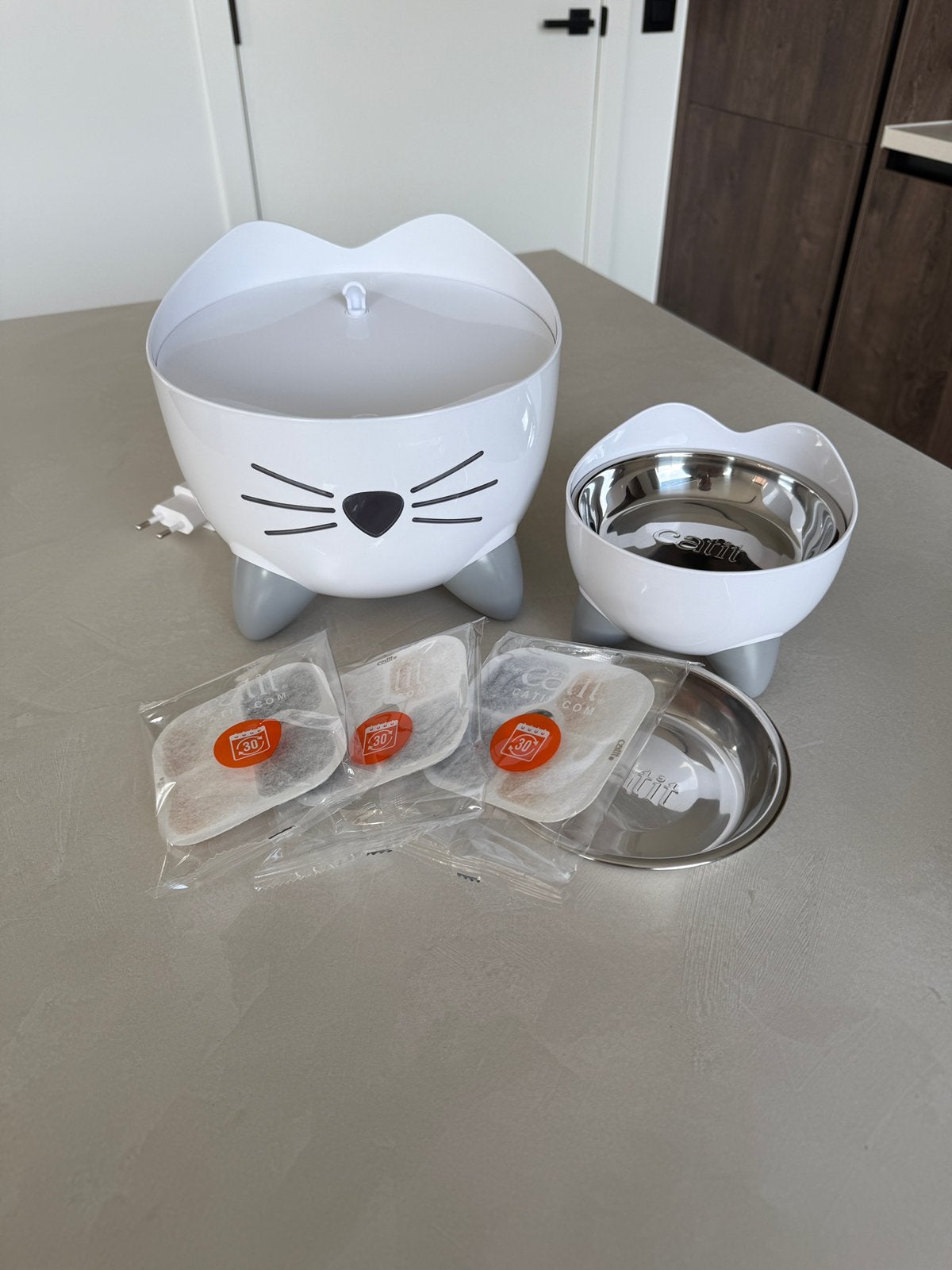 Catit Pixi drinkfontein en eetbakje, Dieren en Toebehoren, Ophalen, Zo goed als nieuw