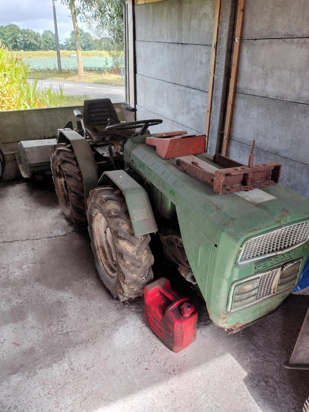 Ferrari 75 oldtimer tractor -niet rijdbaar, Zakelijke goederen, Landbouw | Tractoren, Ophalen, Oldtimer